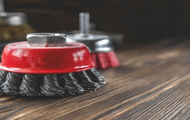 Что такое браширование и как делается брашированная паркетная доска?