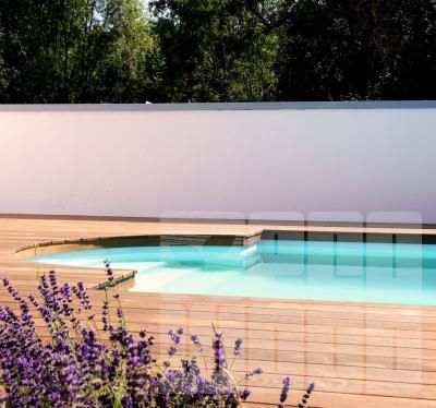 Терраса вокруг бассейна