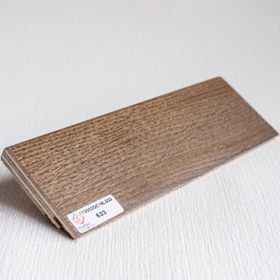 Плинтус на фанере со шпоном дуба 533