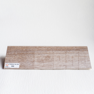 Плинтус на фанере со шпоном дуба 508