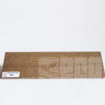 Плінтус на фанері зі шпоном дуба 500