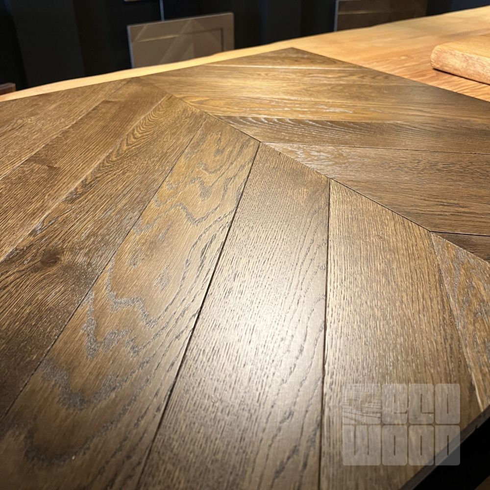 Французская елка Дуб Корица