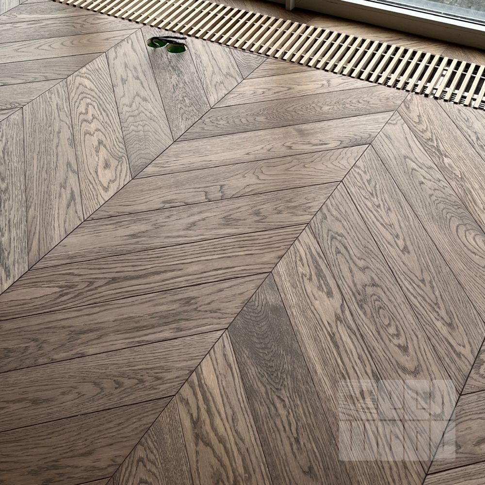 Французская елка Дуб Иней