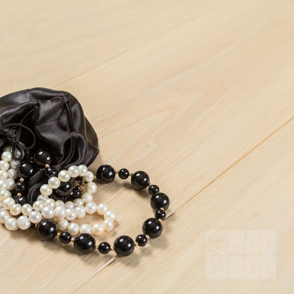 Массивная доска Дуб Снежный браш