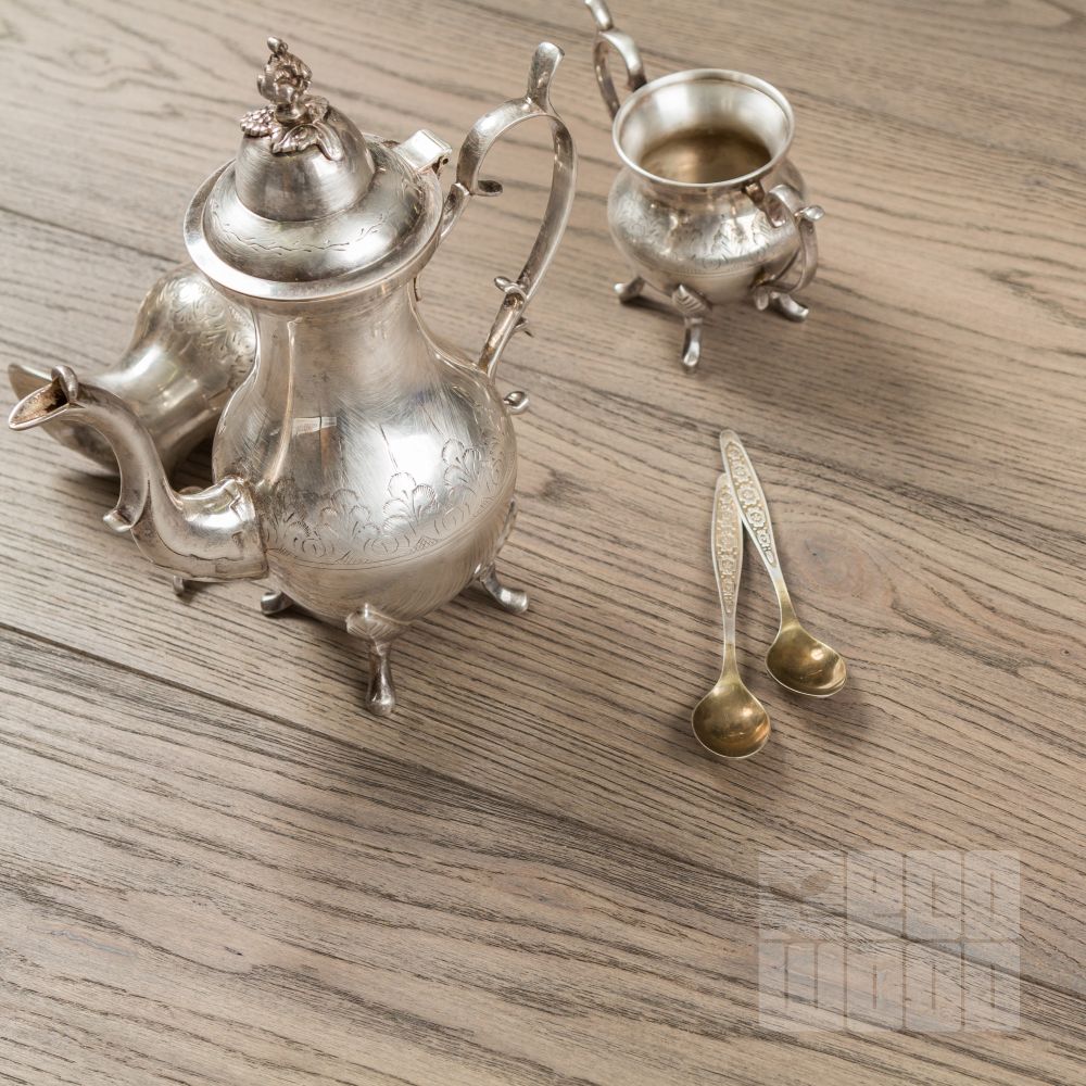 Массивная доска Дуб Зебрано браш